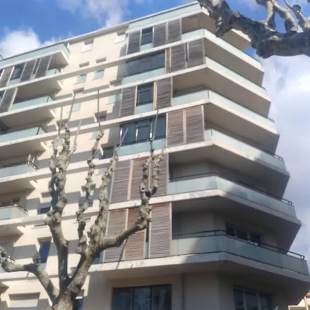 Calme Ouvrant Sur Magnifique Rooftop Homestay